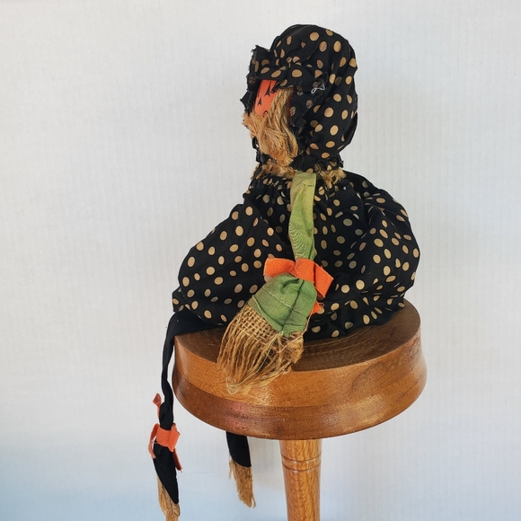 Overly Raker Halloween Pumpkin Scarecrow Witch Doll Weighted Shelf Sitter Straw - Picture 7 of 9